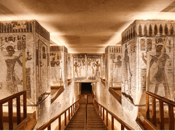 The Luxor's secrets day tour