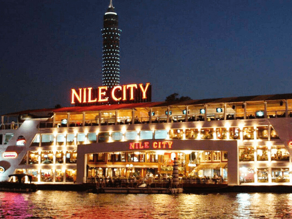 Crucero con cena en El Cairo: