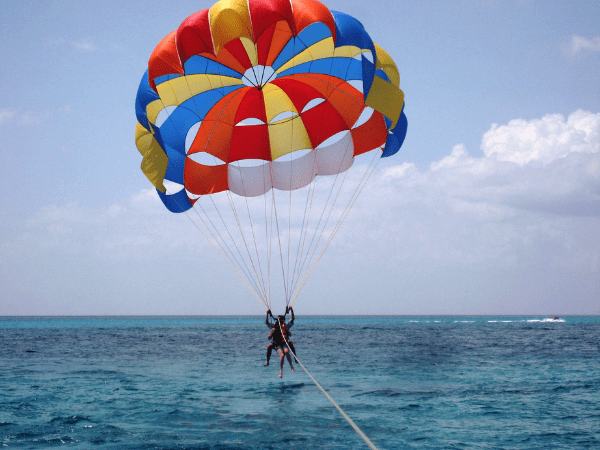 Experiencia de parasailing (tour opcional)