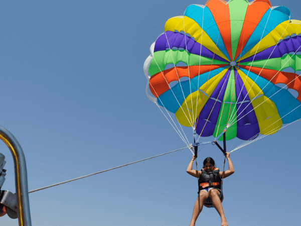 Experiencia de parasailing (tour opcional)